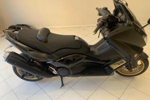 Yamaha T-Max Black Max