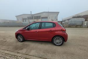 Peugeot 208 anno 2016 benzina