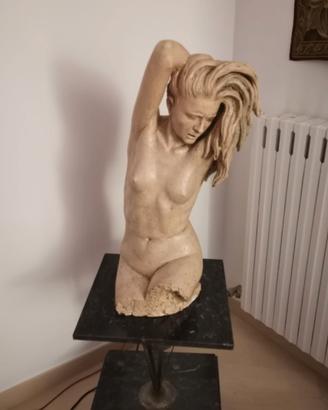 STATUA DI DONNA
