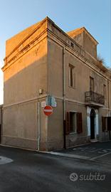 Intera Palazzina da ristrutturare mq.190 - Tissi