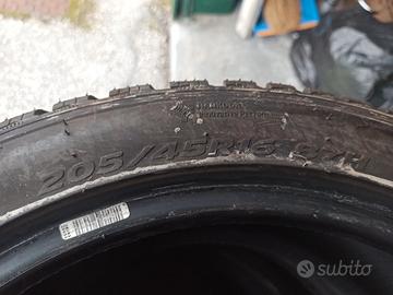 Gomme invernali Hankook 205 45 R16