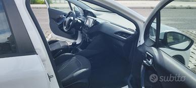 Peugeot 208/2014 1.4 HDi