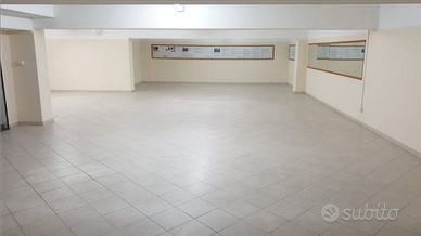 Garage-deposito 145mq a Giarre