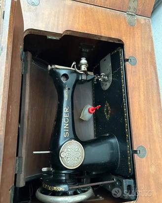 Macchina per cucire Singer anni 60