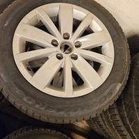 4 Cerchi in lega VW Passat con gomme invernali Pir