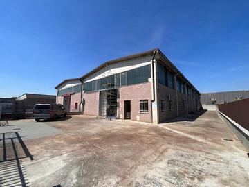 Immobile di 750 m² con 2 locali a Flero