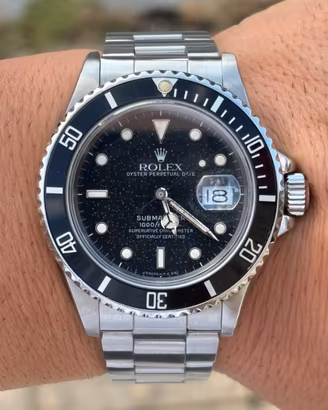 Rolex Submariner Date 16800