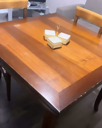 Tavolo di legno allungabile (3 metri) compreso di