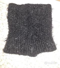 Scalda collo nero in lana morbida per donna