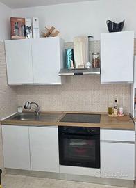 Cucina con elettrodomestici 195cm