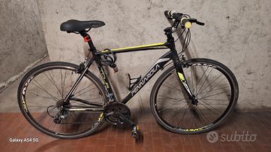 Mountain bike con cerchi da 28