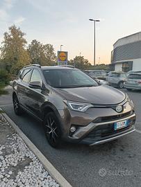 Toyota RAV4 2.5 Hybrid AWD E-Four (197 CV) + GPL L