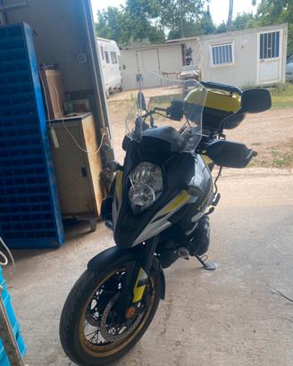 Suzuki V strom 1000