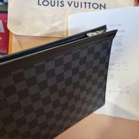 Pochette Louis Vouitton color nero modello Voyager