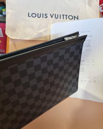 Pochette Louis Vouitton color nero modello Voyager