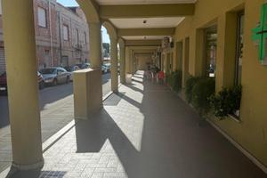 DOLIANOVA: Locale uso ufficio con vetrina