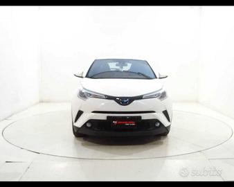 TOYOTA C-HR 1.8 Hybrid E-CVT Business