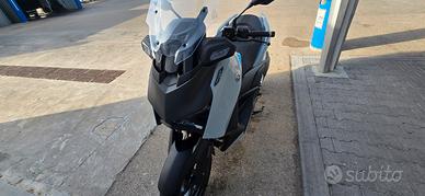 Yamaha XMAX 300 Tech Max