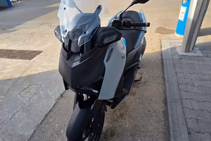 Yamaha XMAX 300 Tech Max