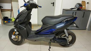 Scooter phantom f12