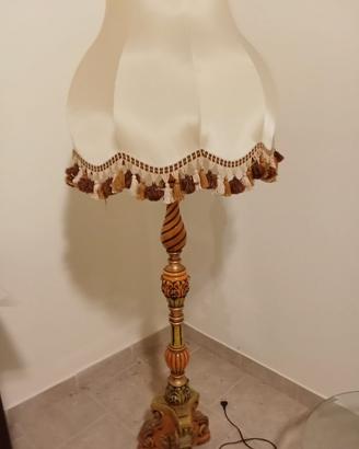 lampada a terra