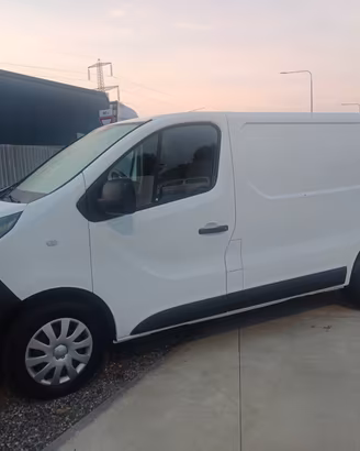 RENAULT TRAFIC FURGONE EURO 6