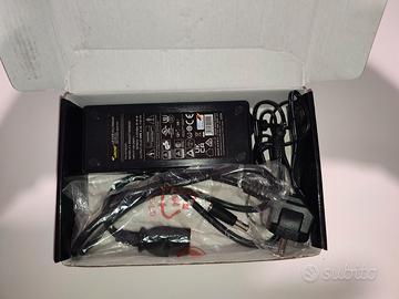 Alimentatore 19V Leicke