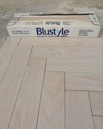 Rivestimento pavimento effetto legno
