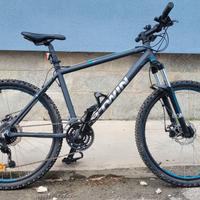 Bicicletta mountain bike ROCKRIDER 