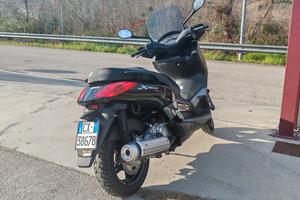 Yamaha xmax 250 scooter 