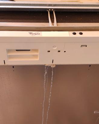 lavastoviglie whirlpool 