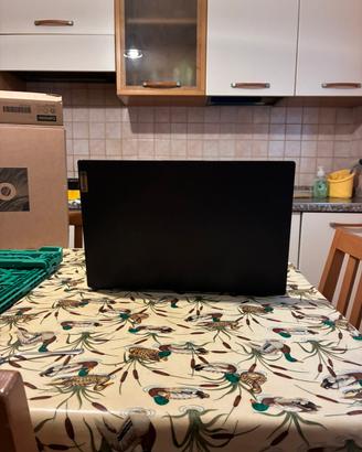 Computer Lenovo V15 G2