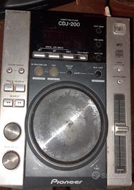  Pioneer CDJ 200