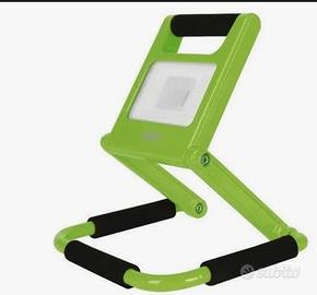 FARO LED 10W PIEGHEVOLE  RICARICABILE.