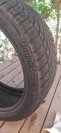 Bridgeston Blizzak  225/40/r18