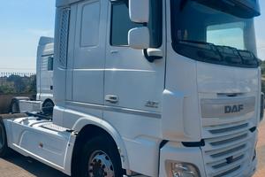 trattore stradale daf