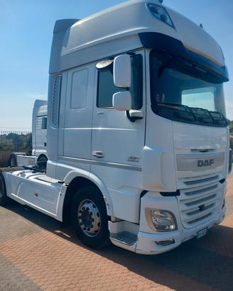 trattore stradale daf