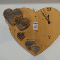 Orologio in legno da parete