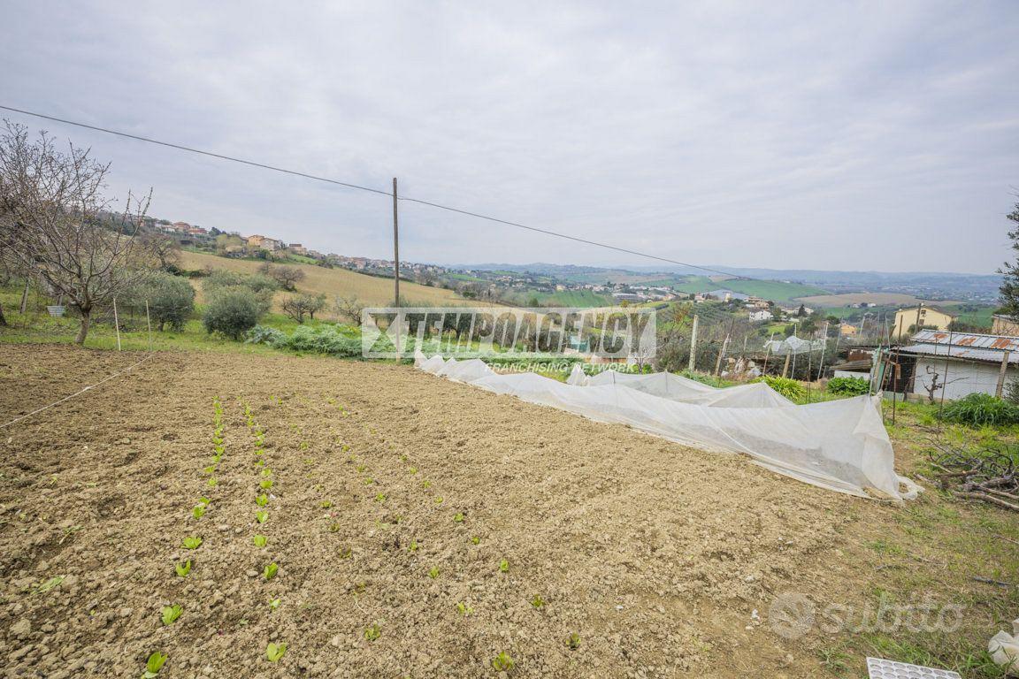 Terreno residenziale a Monte San Giusto 1 locali - Vista 2