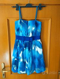 Vestito da cerimonia colore blu floreale