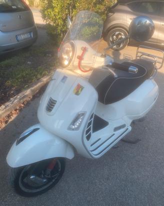 Vespa GTS 300 Super