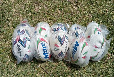 16 palloni da rugby 