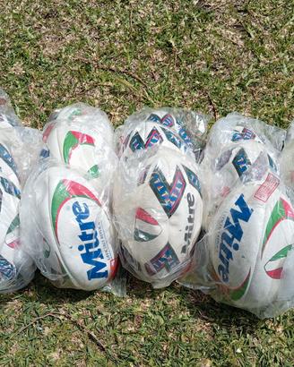16 palloni da rugby 