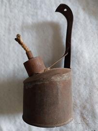 Antica lampada a carburo