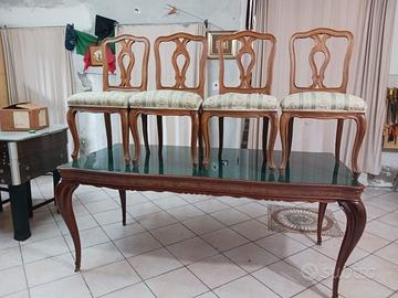 Tavolo e 4 sedie