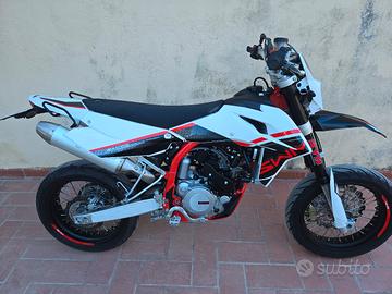 SWM sm500r 2025 1100km pat a2 25kw finanziabile 