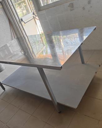 tavolo in acciaio  per  ristoranti o pizzerie