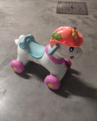 Cavallino cavalcabile a rotelle per bambini