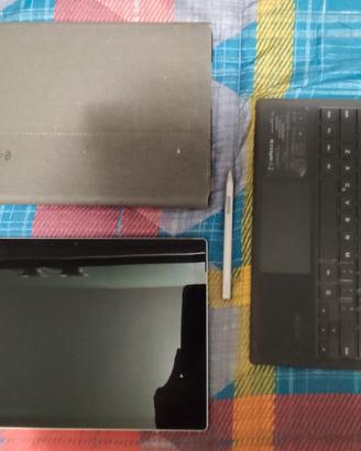 Lotto con Surface pro 7+tastiera+Custodia+pen