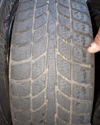 4 cerchi gomme  invernali 